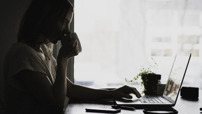 Így tudnak számítógépet használni a vak- és gyengénlátó emberek