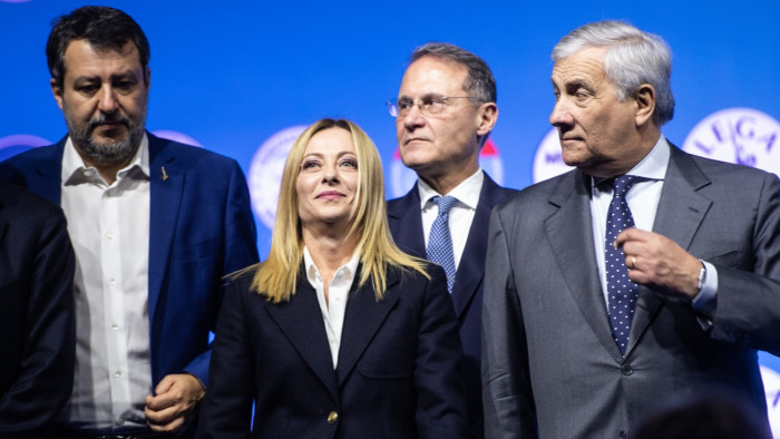 Lassan kihátrálnak az olaszok Kijev támogatásából?