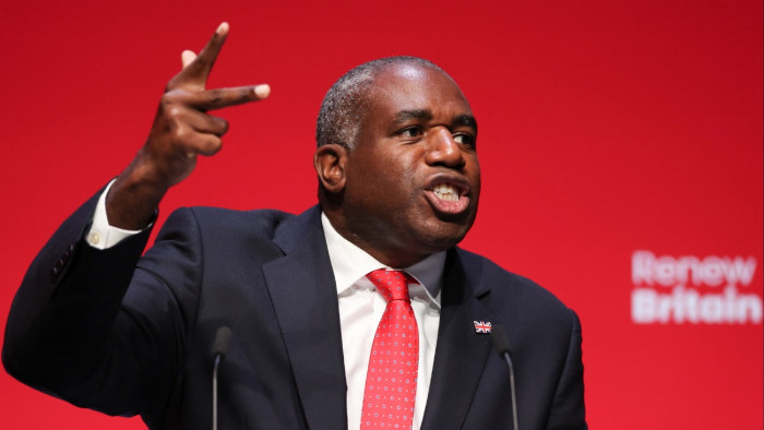 Forrnak az indulatok Londonban