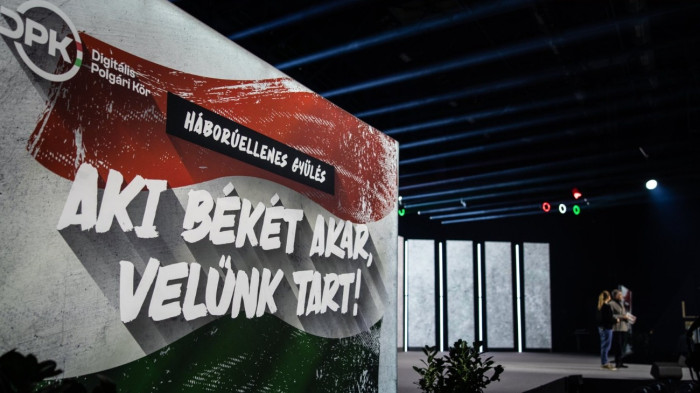 Orbán Balázs: ki fogjuk söpörni a háborúpárti elitet