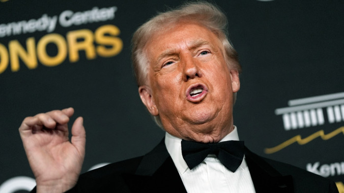 Donald Trump előhúzta az Aranykártyát