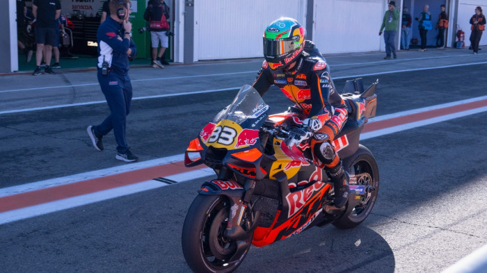 A MotoGP-s világbajnok lakóautójából lopták el hétmilliós kerékpárját