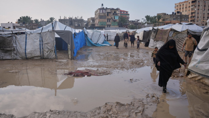 Halálos vihar a Közel-Keleten: csecsemők fagytak meg, épületek omlottak össze