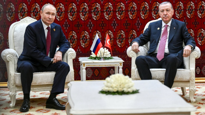 Ukrajnai háború: Erdogan „előnyös” javaslatot tett Putyinnak