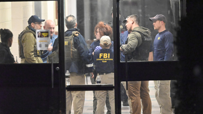 Elkapták az egyetemi ámokfutót, aki 40 lövést adott le záróvizsgázókra Amerikában