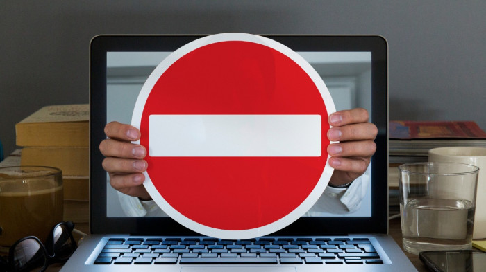 Itt a betiltott autóreklám: ezzel verte ki a biztosítékot