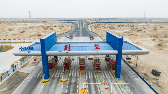 Az új év első napjától már lehet közlekedni a világ leghosszabb közúti alagútján – videó