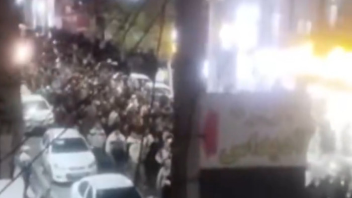 Tüntetések robbantak ki Iránban - videó