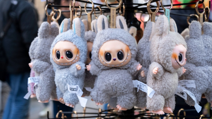 Vége a nagy őrületnek? – egyre kevesebb Labubut vesznek, a gyártó újításra kényszerül