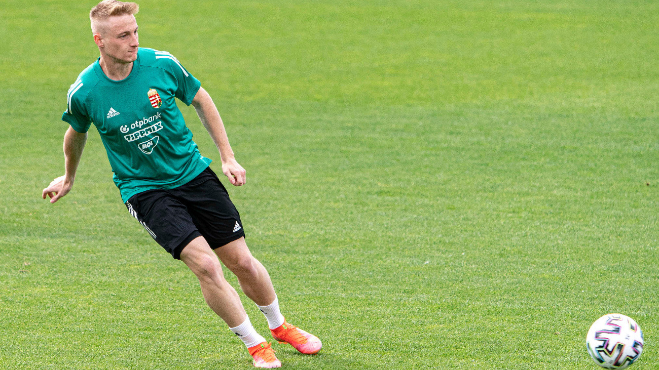 Varga Kevin a részben budapesti rendezésû Európa-bajnokságra készülõ magyar labdarúgó-válogatott edzésén a telki edzõközpontban 2021. május 21-én.