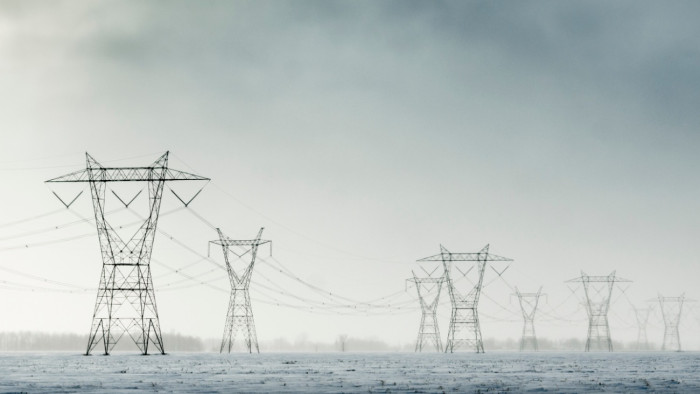 Úgy faljuk az áramot, mint még soha