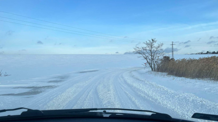 Itt a legújabb, vármegyékre lebontott riasztás a hóhelyzet miatt, autósok lesznek életveszélyben