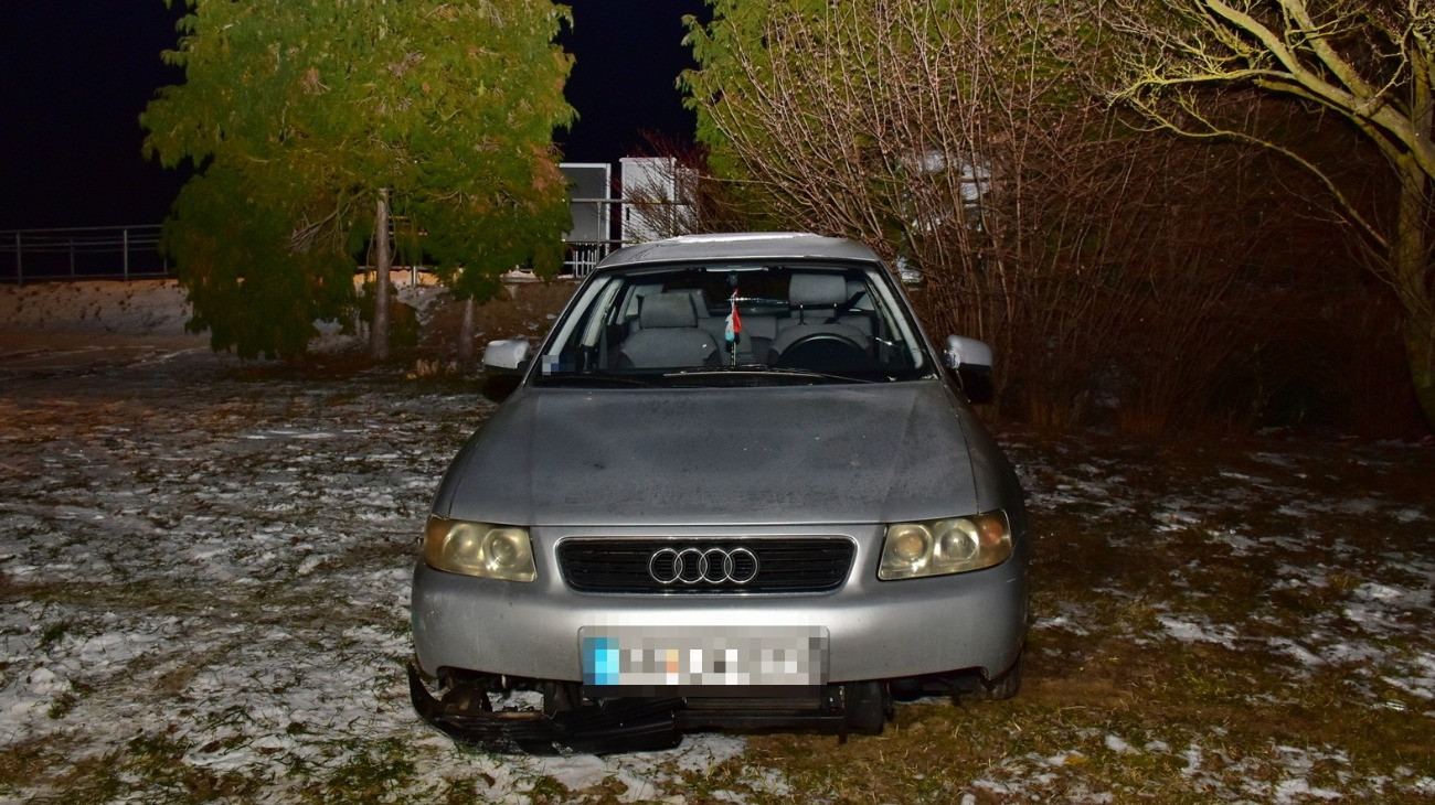 Magára hagytak egy kocsiban egy rémült ötéves kisfiút a hidegben