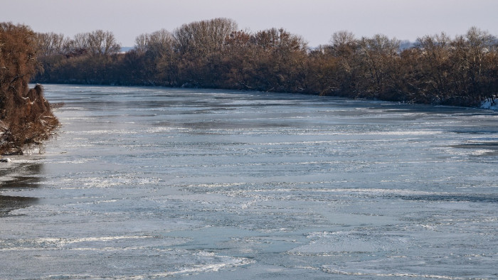 Tisza: teljes a zárlat