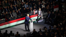 Orbán Viktor Miskolcon „egy hosszú szerelmi történetről” beszélt, bejelentést tett a tanárbérről