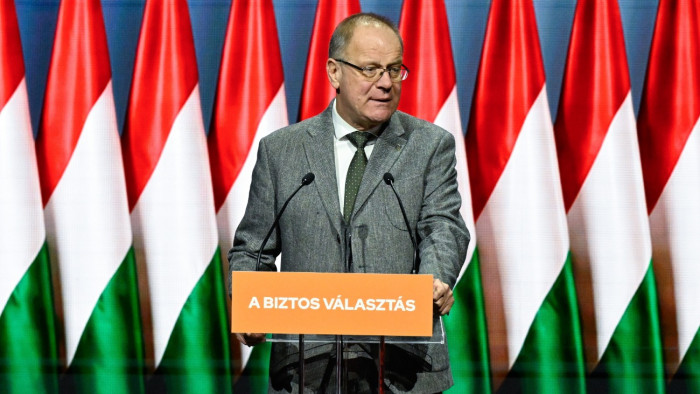 Navracsics Tibor: akik most több pénzt követelnek, csődbe viszik az önkormányzati rendszert