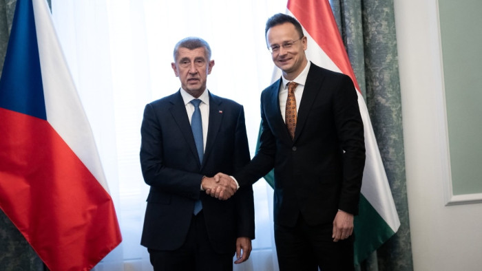 Szijjártó Péter: a magyar és a cseh patrióta kormány azonos állásponton van a legfőbb kérdésekben