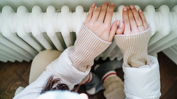 Újra melegednek a radiátorok, de maradtak problémás utcák Kazincbarcikán