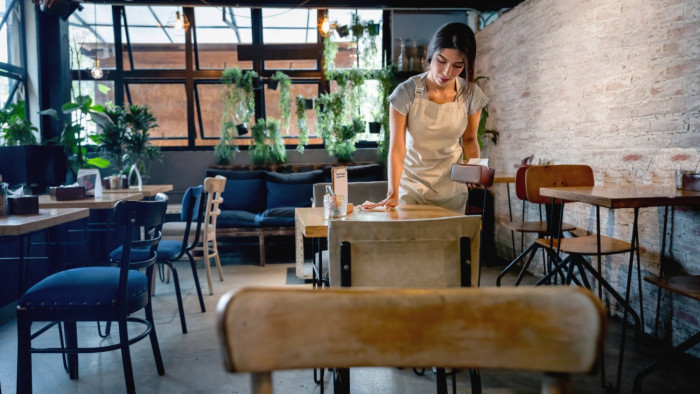 Százmilliárdos mentőöv az egyik kulcságazatnak