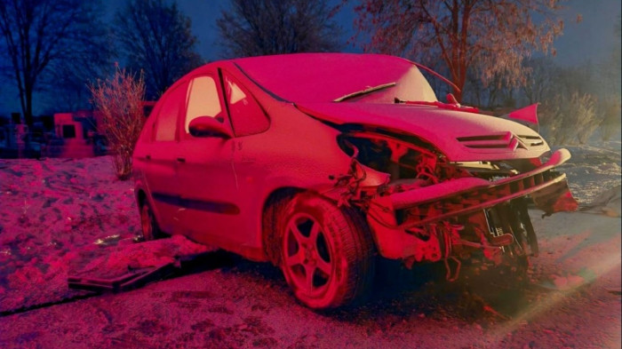 Havas úton nyári gumival: megrázó fotók egy halálos balesetről