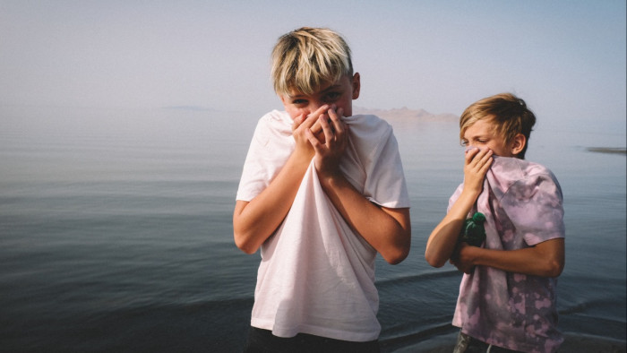 Büdös székletgolyók lepték el a híres tengerpartot