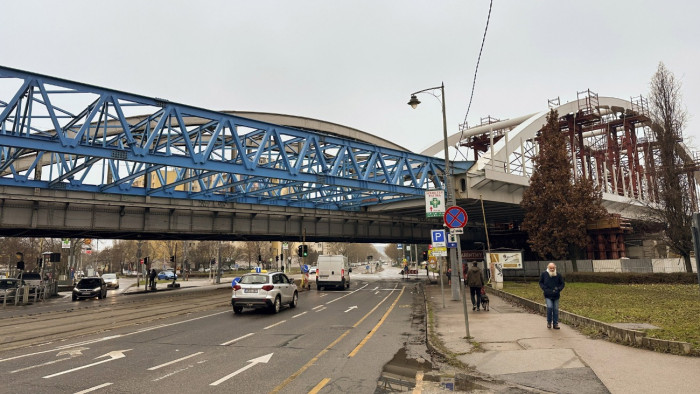 Napi 60 ezer autóval kevesebb: így épül a budapesti szuperhíd – képek