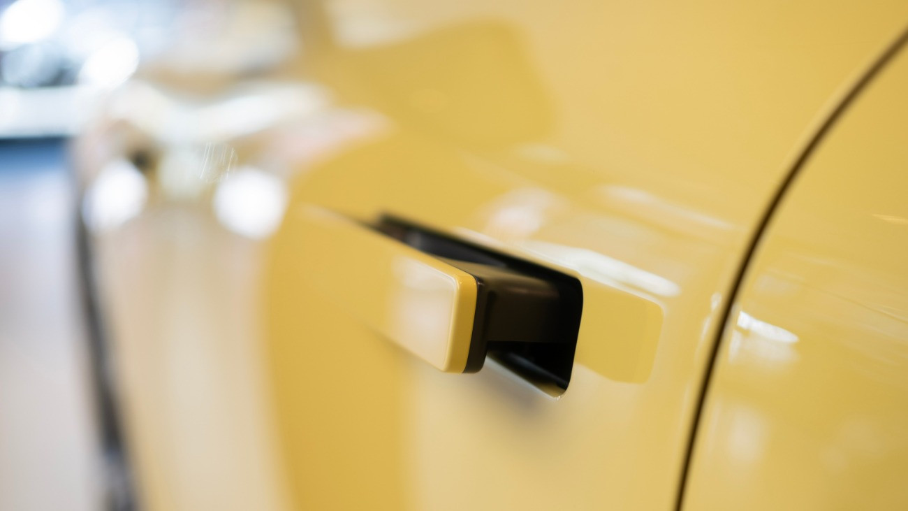 Globális lavinát indíthat egy új kínai szabály az autóknál