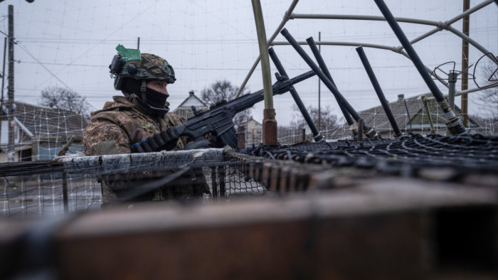 NATO-főtitkár Kijevben: megvan a terv katonák küldésére Ukrajnába