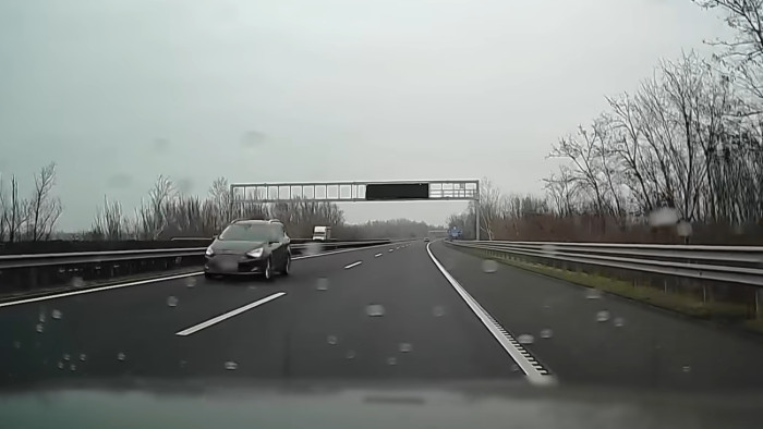 Amit senki nem akar átélni: rosszabbnál rosszabb előzési élmények – videó