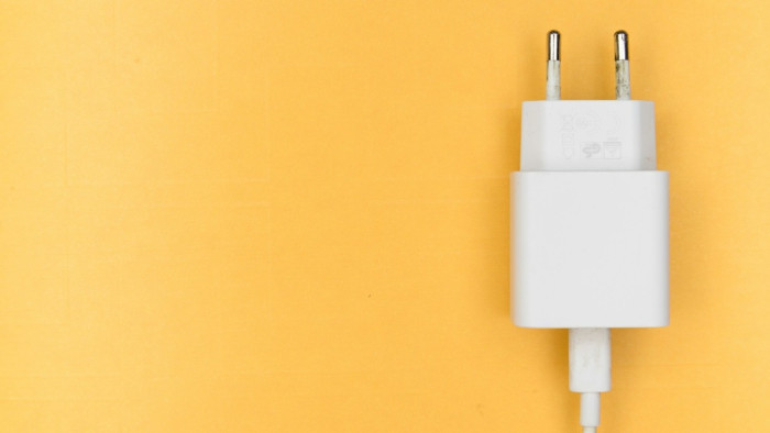 Töltőket vizsgál az NKFH, korábban tízből kilenc nem felelt meg