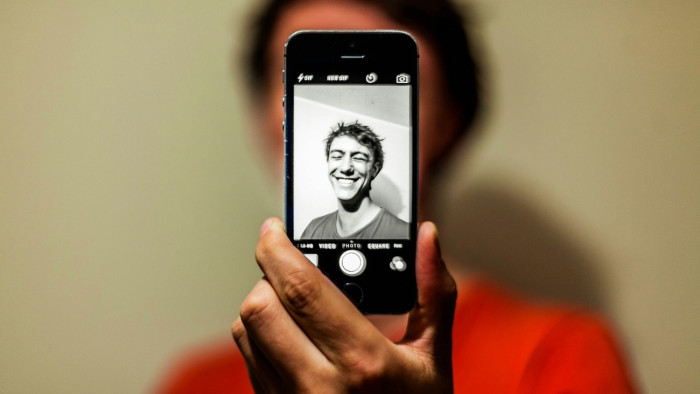 Hatalmas újítás a láthatáron: jönnek a mozgó Facebook-profilképek