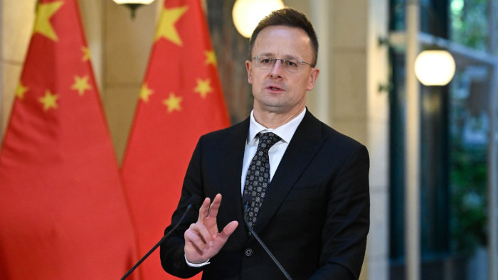 Szijjártó Péter: Magyarország sokat profitál a Kínával folytatott együttműködésből