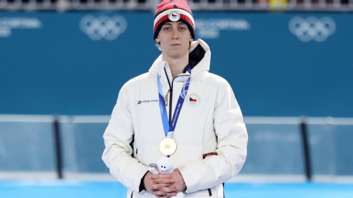 Egy cseh tinédzser nyerte a leghosszabb olimpiai gyorskorcsolyaszámot