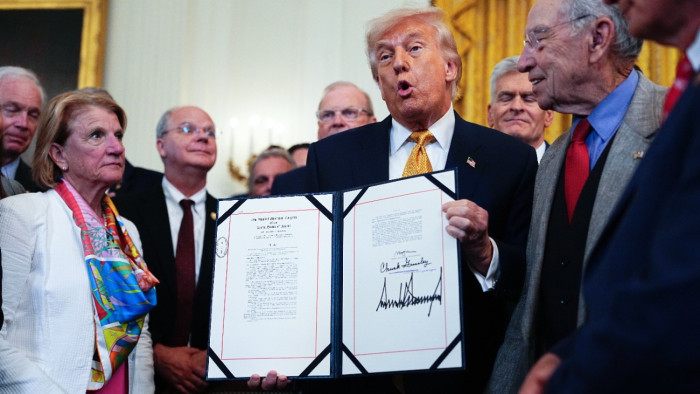 Lecsaptak az amerikaiak