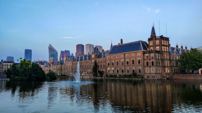 Sokáig tartott, de letette esküjét az új holland kormány