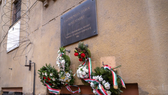 Kommunizmus áldozatainak emléknapja: „Egy elnyomó rendszer a teljes társadalmat képes megnyomorítani”