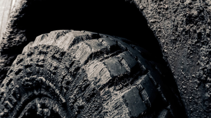 Nem lesz több csúszós kifogás – szigor a magyar utakon, komoly bírságokkal