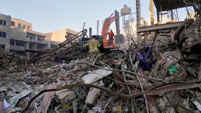 Néhány magyar már kijutott a háborús térségből – az iráni háború keddi hírei