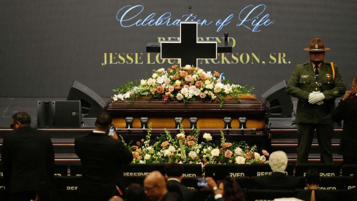 Eltemették az amerikai legendát, elnökök jöttek el a temetésre, így búcsúztak tőle