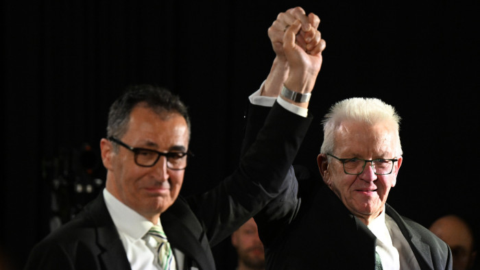 Szűken a Zöldek nyertek, marad a Zöldek–CDU koalíció Baden-Württembergben