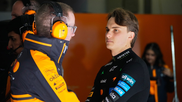 Elmondták, mi vezetett a McLarenek kettős kieséséhez Kínában