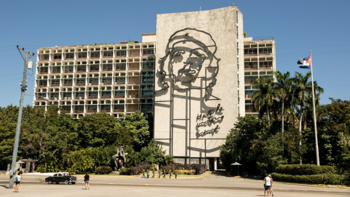 Inog a kommunista rendszer Kubában, pártházat gyújtottak fel a tüntetők