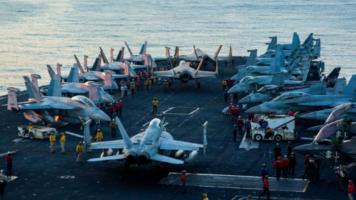 Iránt még ma „történelmi méretű” légicsapás érheti az amerikai hadügyminiszter szerint