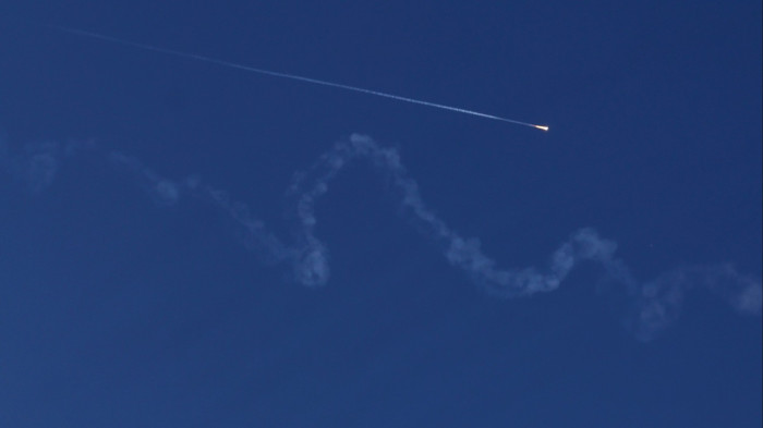 Újabb közel-keleti olajmező állt le, gond van a kerülőutakkal is