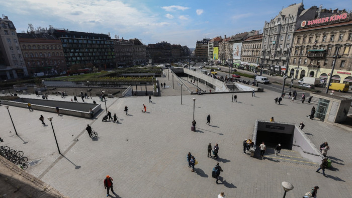 Pesti nagy terekre vezényelnek felügyelőket