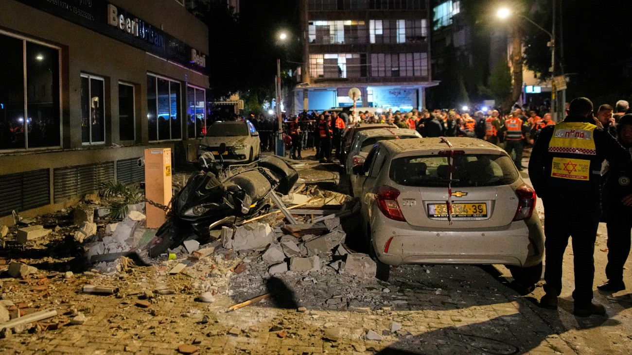 A nappali közepén robbant az iráni kazettás rakét