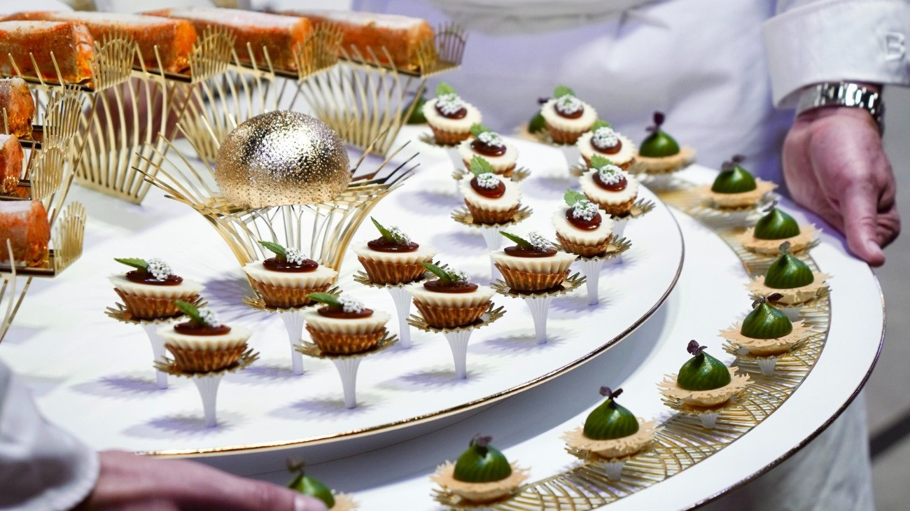 Becsusszant a magyar csapat a Bocuse d'Or lyoni világdöntőjében – étvágygerjesztő részletek