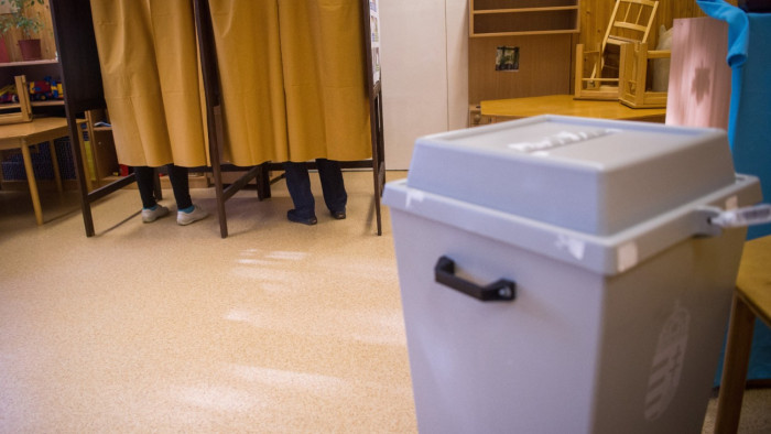 Már 126 ezer levélszavazatot leadtak a választópolgárok az április 12-i parlamenti választásra - a nap hírei