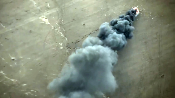 Kilőttek egy orosz harci helikoptert az ukránok – videón a lángoló gép