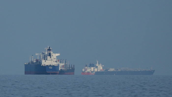 Sajtóhír: Irán 2 millió dollárért átengedi a hajókat a Hormuzi-szoroson